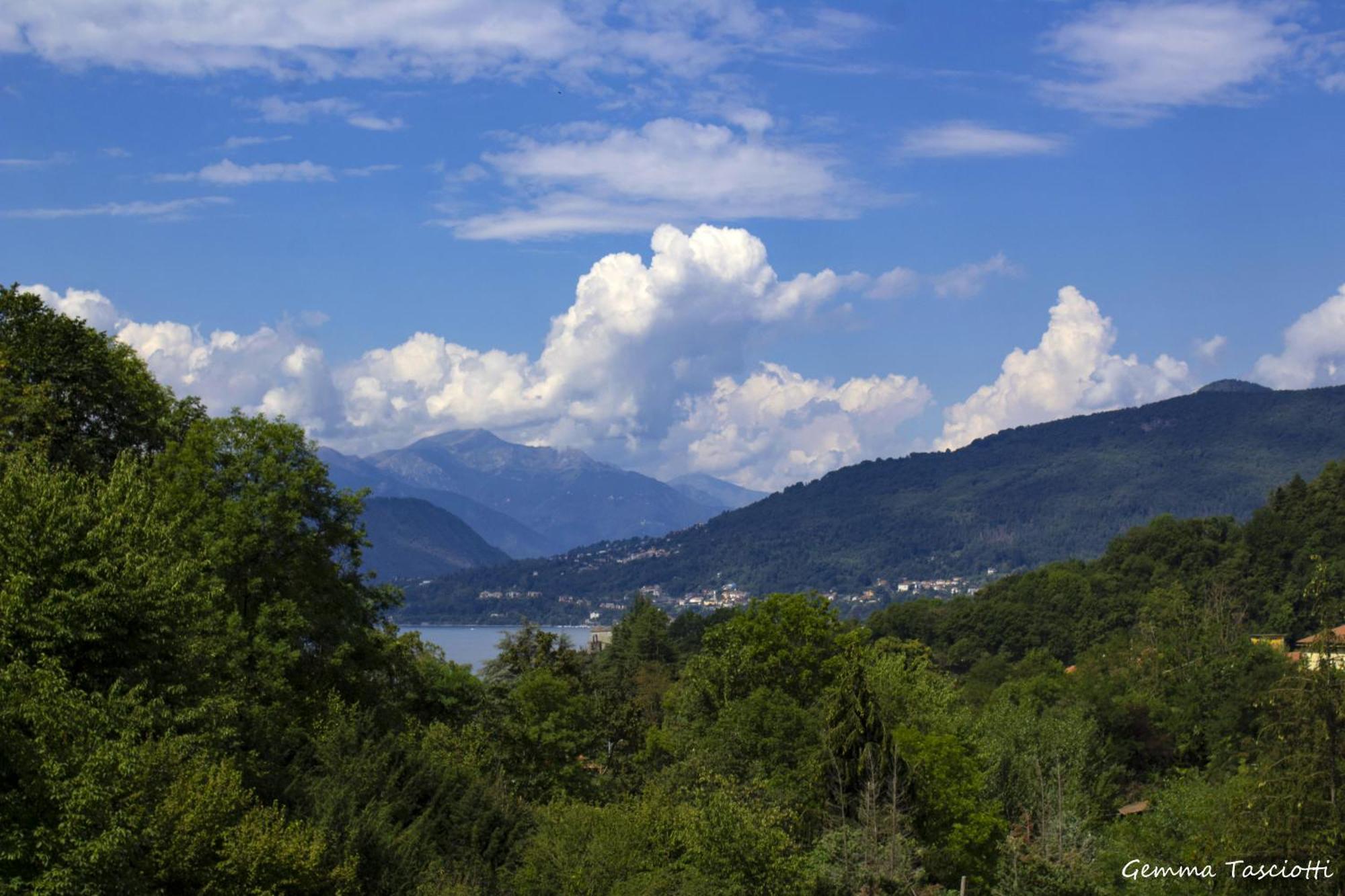 Natura Tra Bosco E Lago Castelveccana Экстерьер фото